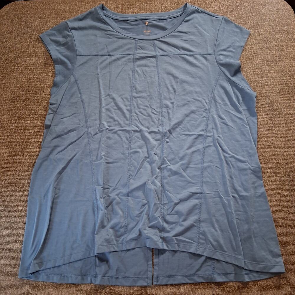 ucy Women's Activewear Top Shirt XL Short Sleeve Tee Blue Effortless Ease Flowy